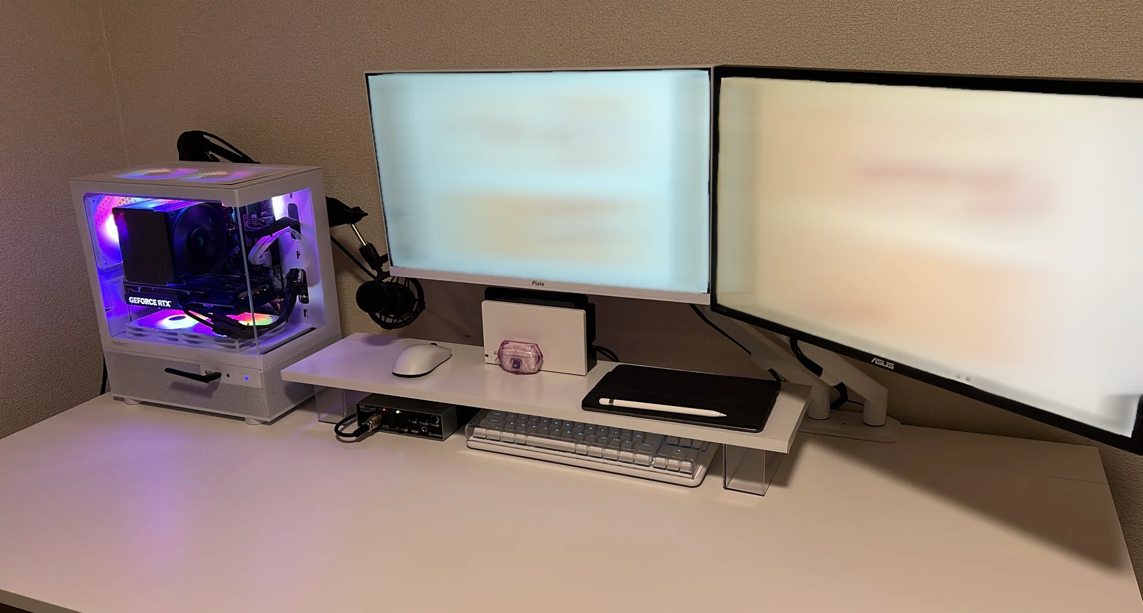 Desk (Private) desk